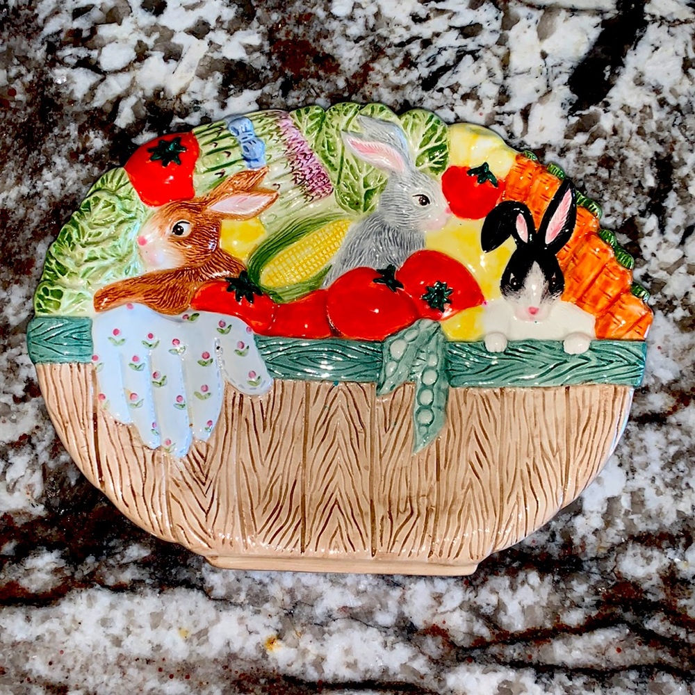 Vintage Fits and Floyd Omnibus Easter Plate